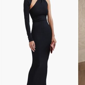 Chic One-Shoulder Black Dress